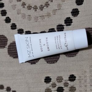 MZ Skin Soothe & Smooth Hyaluronic Brightening Eye Complex 8ml